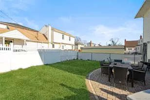 138 Lincoln Rd, Franklin Square, NY 11010 - Photo 18