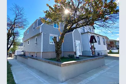 121 Carroll Avenue, Valley Stream, NY 11580 - Photo 2