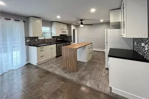 7 Brush Ct, Garnerville, NY 10923 - Photo 10