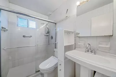 170 Grand Boulevard, Brentwood, NY 11717 - Photo 18