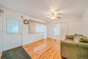 170 Grand Blvd, Brentwood, NY 11717 - Photo 6
