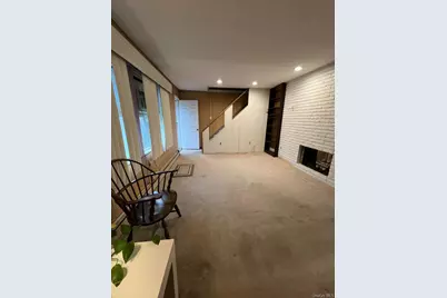 135 Sunrise Lane, Hempstead, NY 11756 - Photo 6