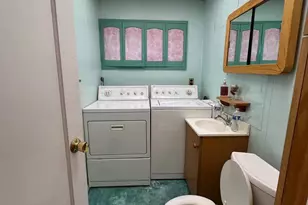 135 Sunrise Ln, Hempstead, NY 11756 - Photo 8