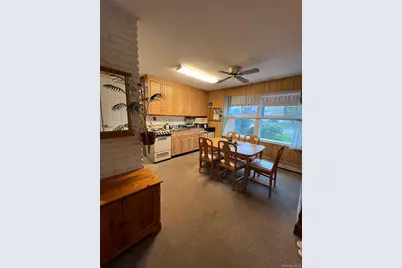 135 Sunrise Lane, Hempstead, NY 11756 - Photo 14