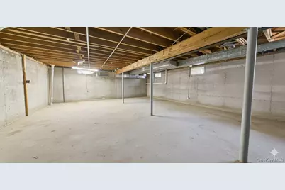 10 Westwind Drive, Bohemia, NY 11716 - Photo 20