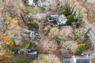 372 Main St, East Setauket, NY 11733 - Photo 2