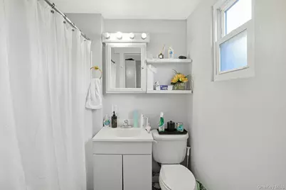 11 Woodland Avenue, New Rochelle, NY 10805 - Photo 10