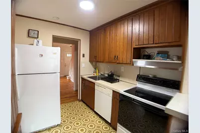 1927 Franklin Road, Valley Stream, NY 11580 - Photo 8