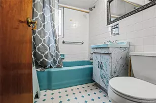 1927 Franklin Rd, Valley Stream, NY 11580 - Photo 12