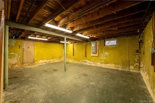 1927 Franklin Rd, Valley Stream, NY 11580 - Photo 18