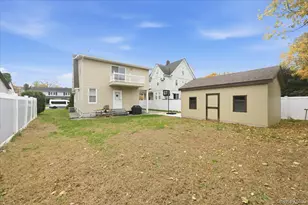 26 Carman Ave, Cedarhurst, NY 11516 - Photo 26