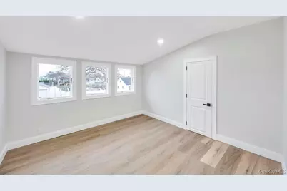 751 S Hickory Street, Lindenhurst, NY 11757 - Photo 12