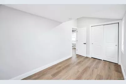751 S Hickory Street, Lindenhurst, NY 11757 - Photo 14