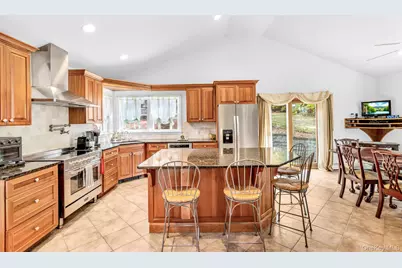 34 Steiner Drive, Mahopac, NY 10541 - Photo 8