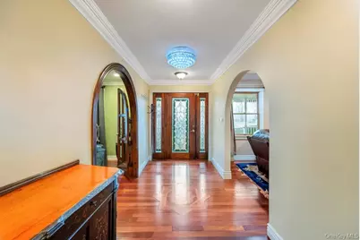 277 Clocks Boulevard, Massapequa, NY 11758 - Photo 6