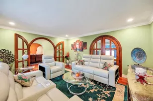 277 Clocks Blvd, Massapequa, NY 11758 - Photo 8