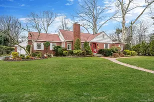 7 Rugby Rd, Westbury, NY 11590 - Photo 46