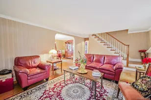 7 Rugby Rd, Westbury, NY 11590 - Photo 4