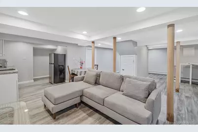 7 Rugby Road, Westbury, NY 11590 - Photo 34