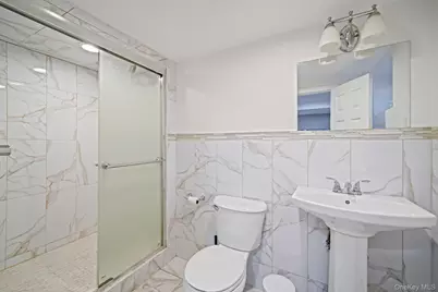 7 Rugby Road, Westbury, NY 11590 - Photo 40