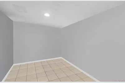 7 Rugby Road, Westbury, NY 11590 - Photo 38