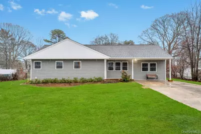 16 Columbus Avenue, Brentwood, NY 11717 - Photo 2