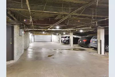 130 S Middle Neck Road #2, Great Neck, NY 11021 - Photo 20