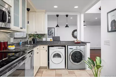 110 Round Hill Road, Dobbs Ferry, NY 10522 - Photo 4