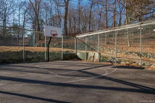 110 Round Hill Rd, Dobbs Ferry, NY 10522 - Photo 32