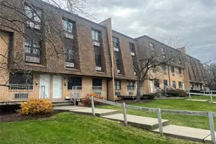 408 Carpenter Ave, Newburgh, NY 12550 - Photo 2