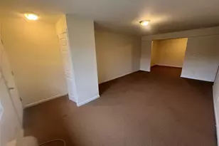 408 Carpenter Ave, Newburgh, NY 12550 - Photo 4