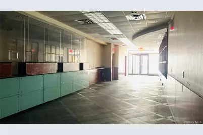 13681 Roosevelt Avenue, Flushing, NY 11354 - Photo 2