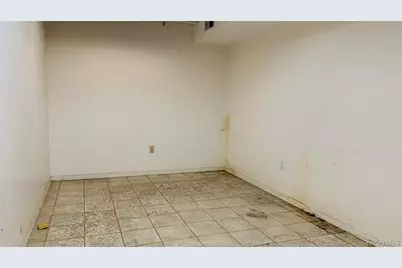 13681 Roosevelt Avenue, Flushing, NY 11354 - Photo 10