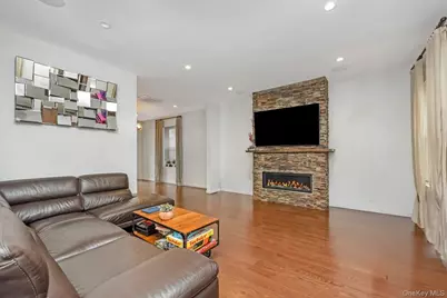 64-68 83 Place, Middle Village, NY 11379 - Photo 6