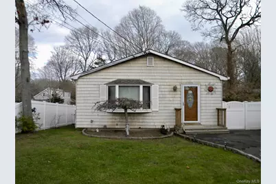 79 S Evergreen Drive, Selden, NY 11784 - Photo 2