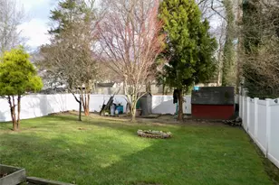 79 S Evergreen Dr, Selden, NY 11784 - Photo 6