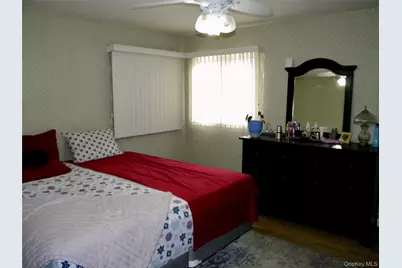 79 S Evergreen Drive, Selden, NY 11784 - Photo 18