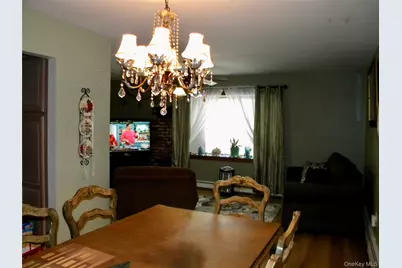 79 S Evergreen Drive, Selden, NY 11784 - Photo 12