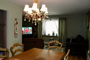 79 S Evergreen Dr, Selden, NY 11784 - Photo 12