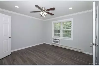 241 W Main Street #5, Bay Shore, NY 11706 - Photo 6