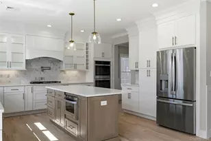 3390 Woodward Ave, Wantagh, NY 11793 - Photo 18