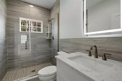 3390 Woodward Avenue, Wantagh, NY 11793 - Photo 14