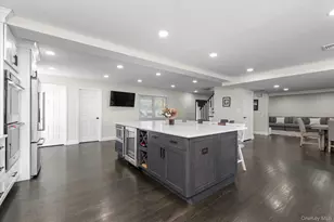 702 10th Ave, East Northport, NY 11731 - Photo 10