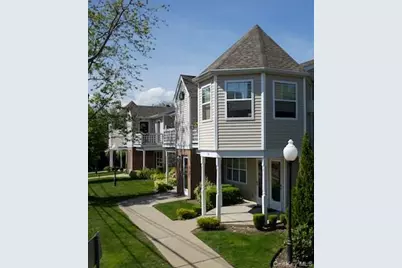 55 Fifth Avenue #16, Bay Shore, NY 11706 - Photo 1