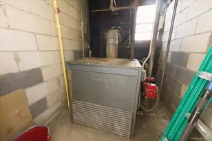 24-60 81st St, East Elmhurst, NY 11370 - Photo 28