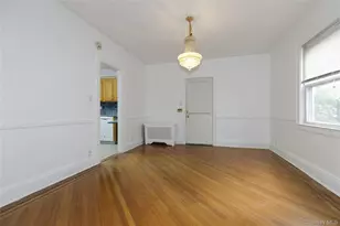 4623 Arcadia Ln, Great Neck, NY 11020 - Photo 4