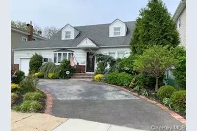 40 Lorraine Road, Island Park, NY 11558 - Photo 2