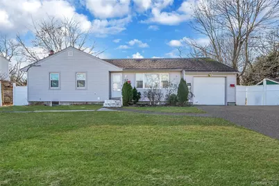 182 New York Avenue, Bay Shore, NY 11706 - Photo 1