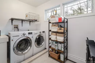 112 Pleasant View Road, Pleasant Valley, NY 12569 - Photo 18