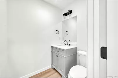 670 E Main Street, Jefferson Valley, NY 10535 - Photo 12